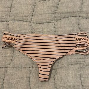 Acacia Pikake Crochet Bottom, M